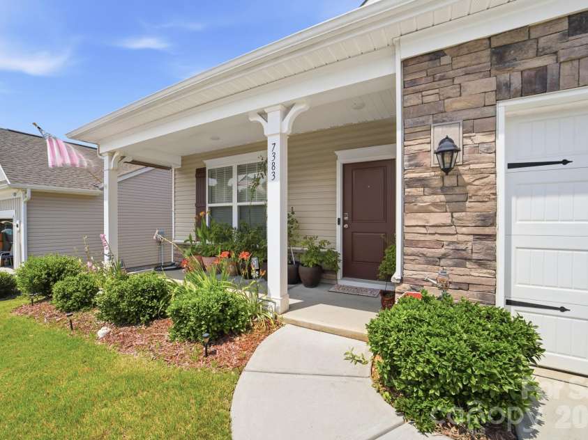 7383 Latham Way, Denver, NC 28037.  MLS# CAR4398522, YatesRealty ID 34215. 