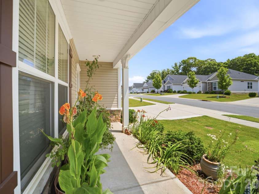 7383 Latham Way, Denver, NC 28037.  MLS# CAR4398522, YatesRealty ID 34215. 