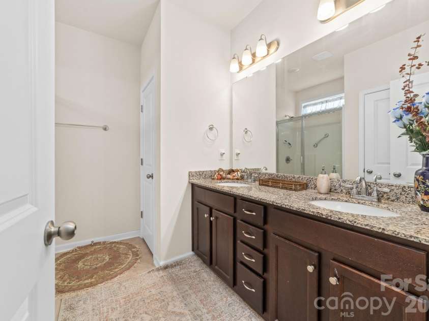 7383 Latham Way, Denver, NC 28037.  MLS# CAR4398522, YatesRealty ID 34215. 