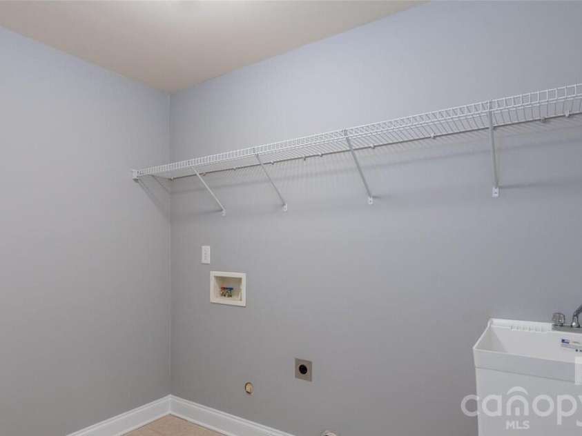 166 Water Oak Drive, Mooresville, NC 28117.  MLS# CAR4399055, YatesRealty ID 34216. 