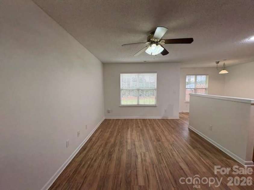 10049 University Park Lane, Charlotte, NC 28213.  MLS# CAR4397772, YatesRealty ID 34217. 