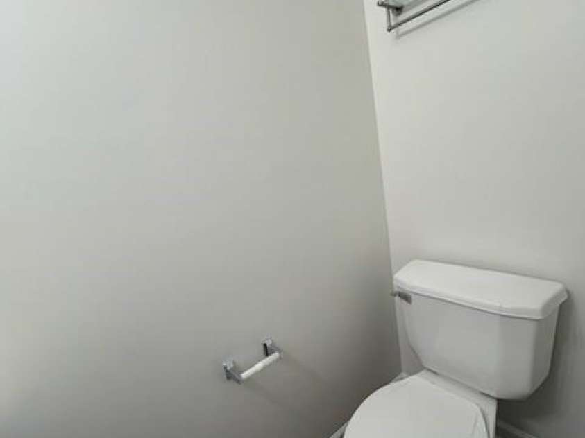 10049 University Park Lane, Charlotte, NC 28213.  MLS# CAR4397772, YatesRealty ID 34217. 