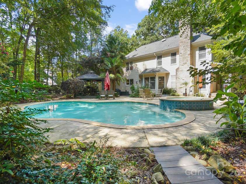 9921 Hanging Moss Trail, Mint Hill, NC 28227.  MLS# CAR4293455, YatesRealty ID 34217. 