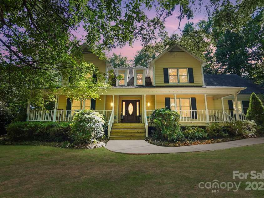 9921 Hanging Moss Trail, Mint Hill, NC 28227.  MLS# CAR4293455, YatesRealty ID 34217. 