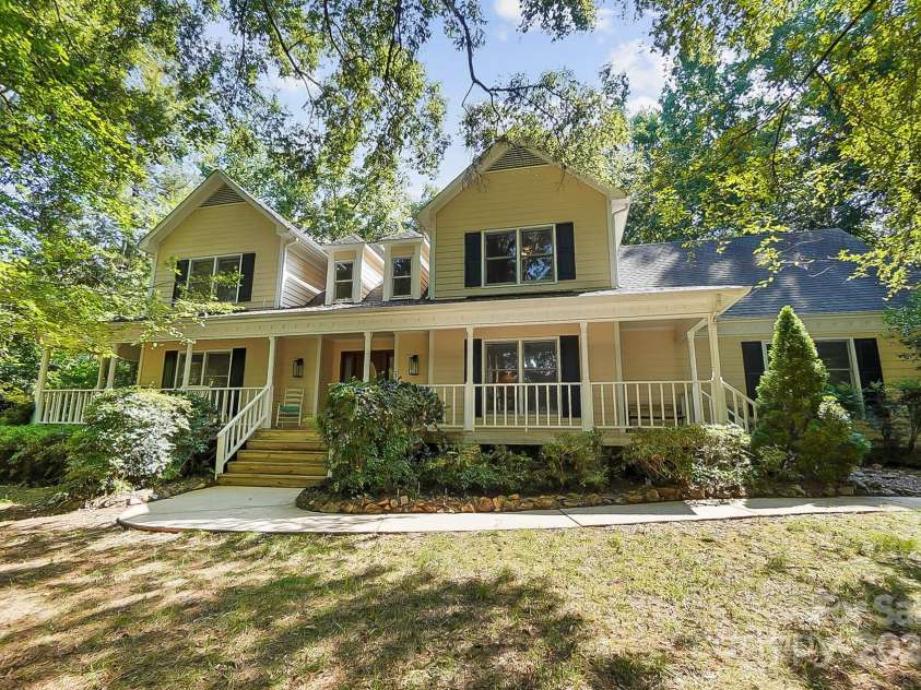 9921 Hanging Moss Trail, Mint Hill, NC 28227.  MLS# CAR4293455, YatesRealty ID 34217. 