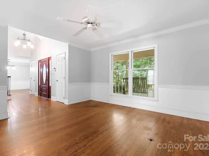 9921 Hanging Moss Trail, Mint Hill, NC 28227.  MLS# CAR4293455, YatesRealty ID 34217. Living room/flex room