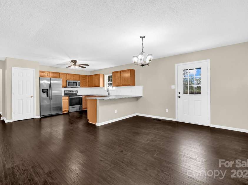 110 Salem Meadow Drive, Statesville, NC 28625.  MLS# CAR4293923, YatesRealty ID 34218. 