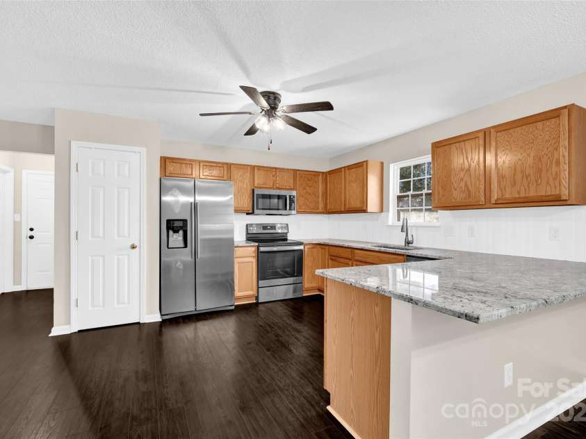 110 Salem Meadow Drive, Statesville, NC 28625.  MLS# CAR4293923, YatesRealty ID 34218. 