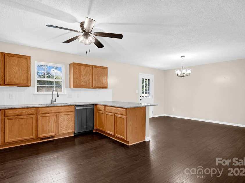 110 Salem Meadow Drive, Statesville, NC 28625.  MLS# CAR4293923, YatesRealty ID 34218. 