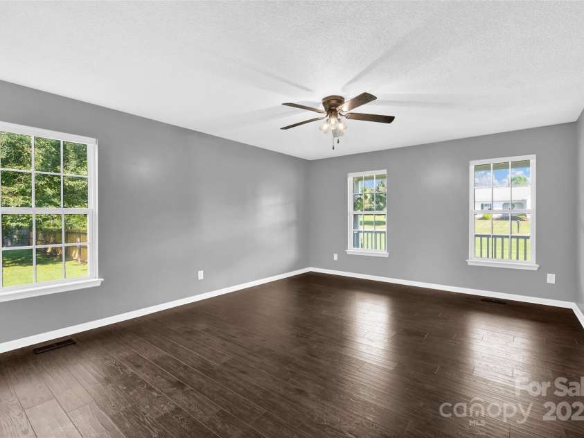 110 Salem Meadow Drive, Statesville, NC 28625.  MLS# CAR4293923, YatesRealty ID 34218. 