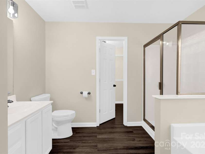 110 Salem Meadow Drive, Statesville, NC 28625.  MLS# CAR4293923, YatesRealty ID 34218. 