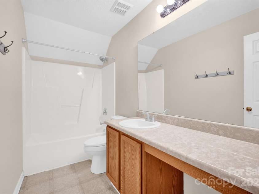 110 Salem Meadow Drive, Statesville, NC 28625.  MLS# CAR4293923, YatesRealty ID 34218. 