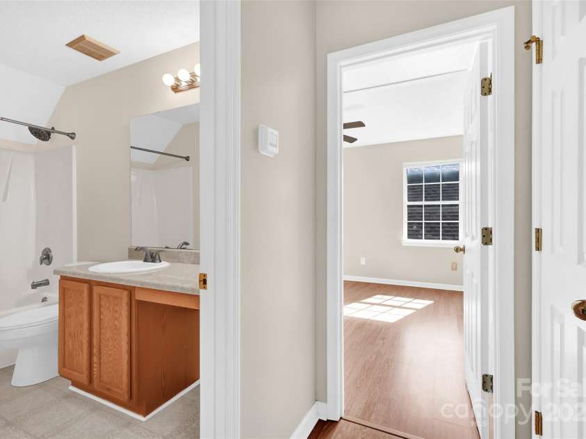 110 Salem Meadow Drive, Statesville, NC 28625.  MLS# CAR4293923, YatesRealty ID 34218. 