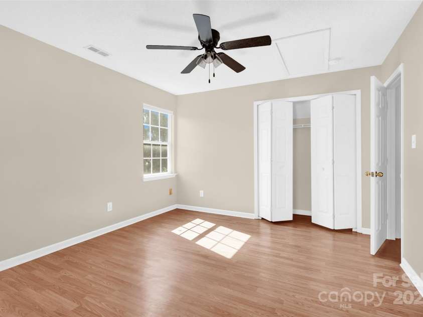 110 Salem Meadow Drive, Statesville, NC 28625.  MLS# CAR4293923, YatesRealty ID 34218. 