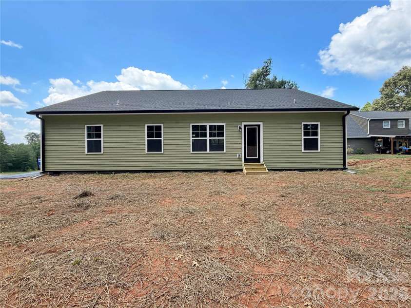 321 Whispering Pines Circle, Forest City, NC 28043.  MLS# CAR4399016, YatesRealty ID 34218. 