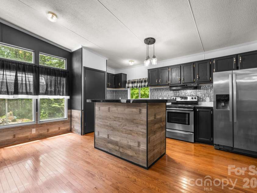 4901 Uncle Freds Place, Morganton, NC 28655.  MLS# CAR4398554, YatesRealty ID 34219. 