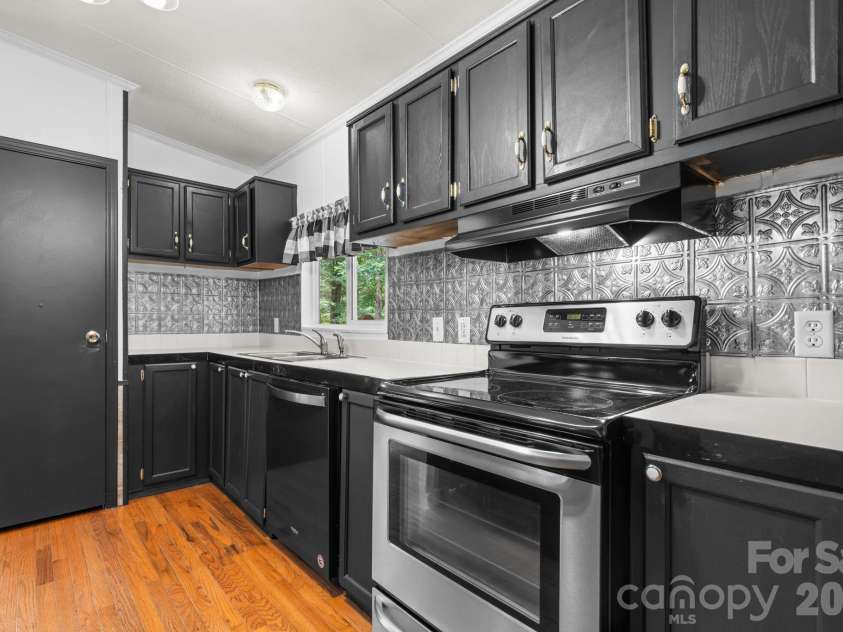 4901 Uncle Freds Place, Morganton, NC 28655.  MLS# CAR4398554, YatesRealty ID 34219. 