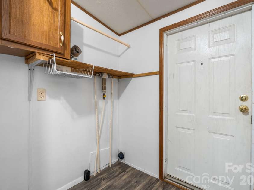 4901 Uncle Freds Place, Morganton, NC 28655.  MLS# CAR4398554, YatesRealty ID 34219. 