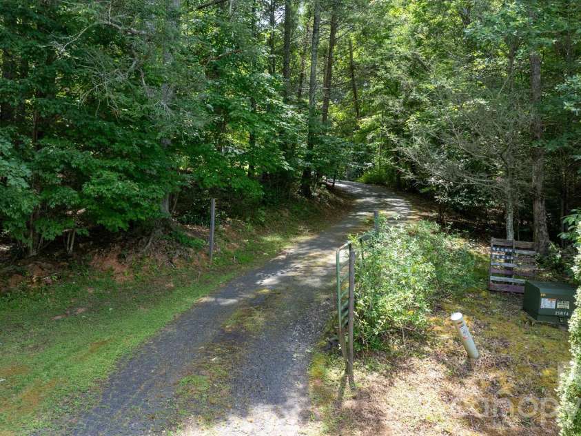 4901 Uncle Freds Place, Morganton, NC 28655.  MLS# CAR4398554, YatesRealty ID 34219. 
