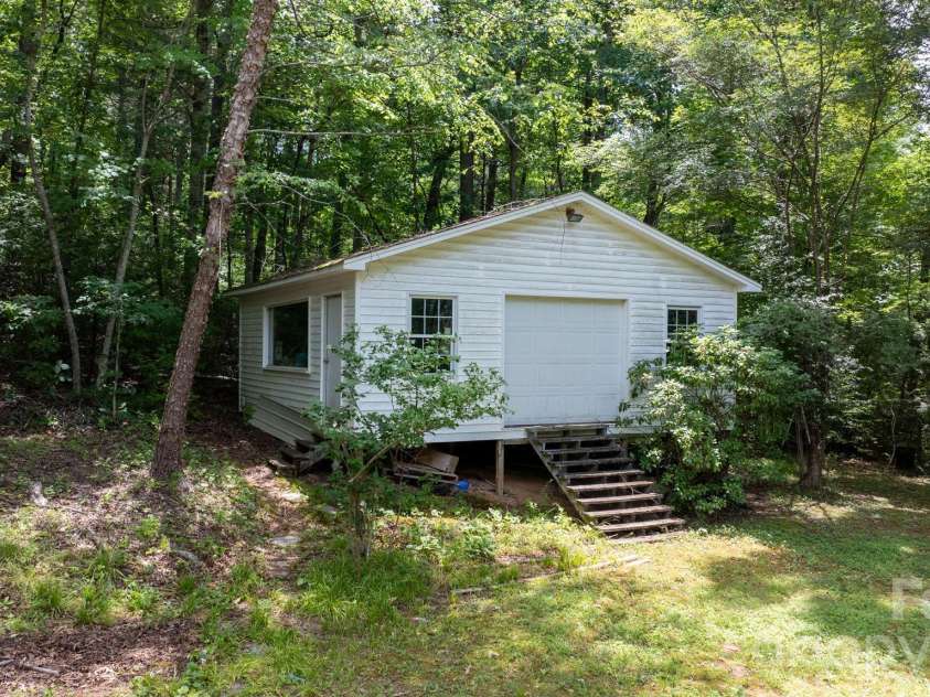 4901 Uncle Freds Place, Morganton, NC 28655.  MLS# CAR4398554, YatesRealty ID 34219. 