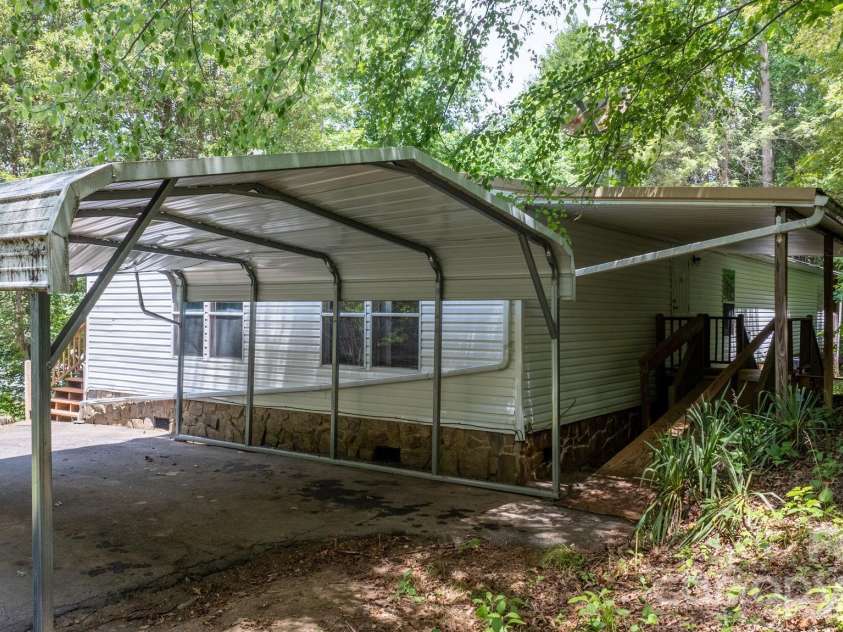 4901 Uncle Freds Place, Morganton, NC 28655.  MLS# CAR4398554, YatesRealty ID 34219. 
