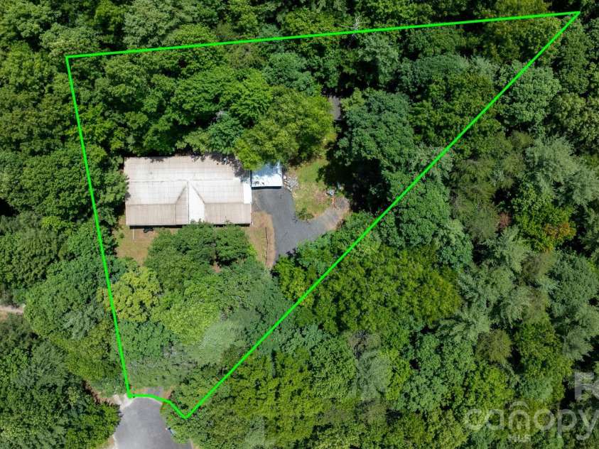 4901 Uncle Freds Place, Morganton, NC 28655.  MLS# CAR4398554, YatesRealty ID 34219. 