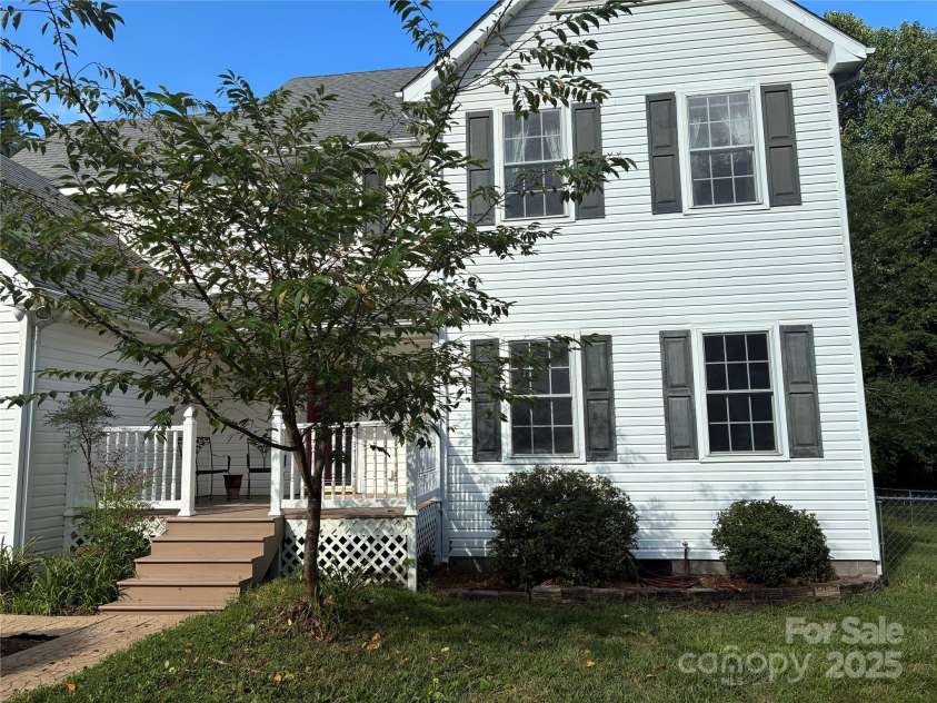 61 Rolling Hills Road, Mills River, NC 28759.  MLS# CAR4294434, YatesRealty ID 34219. 