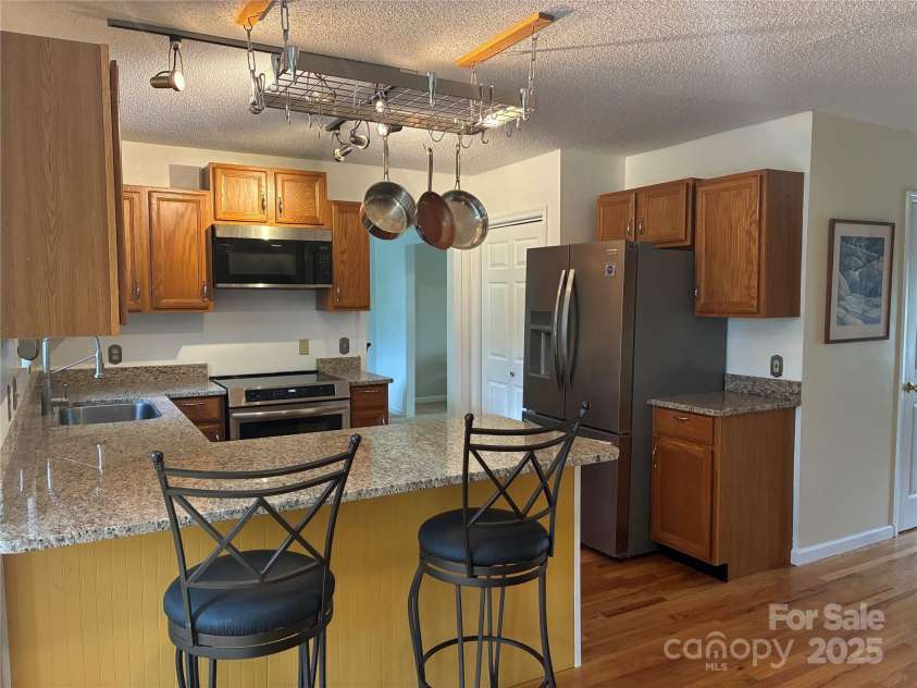 61 Rolling Hills Road, Mills River, NC 28759.  MLS# CAR4294434, YatesRealty ID 34219. 