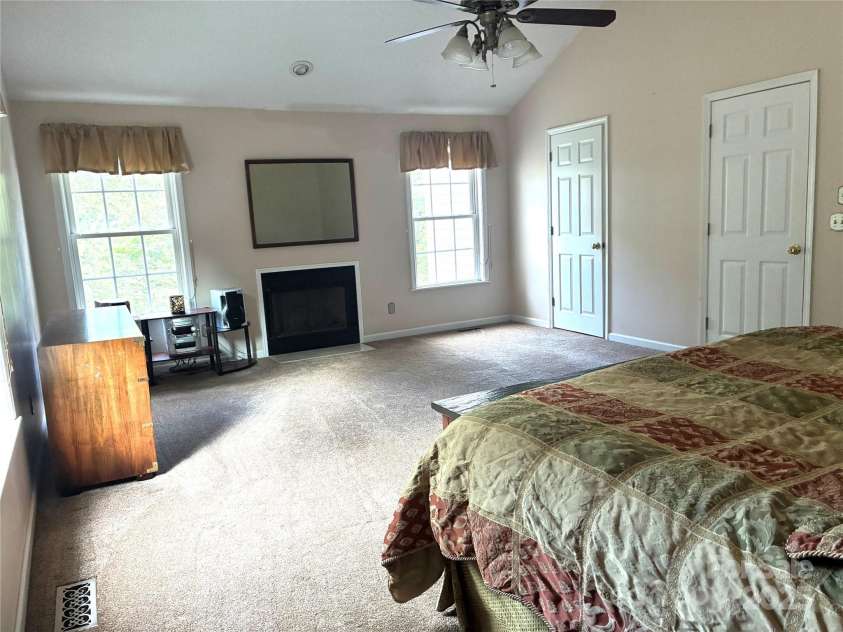 61 Rolling Hills Road, Mills River, NC 28759.  MLS# CAR4294434, YatesRealty ID 34219. 