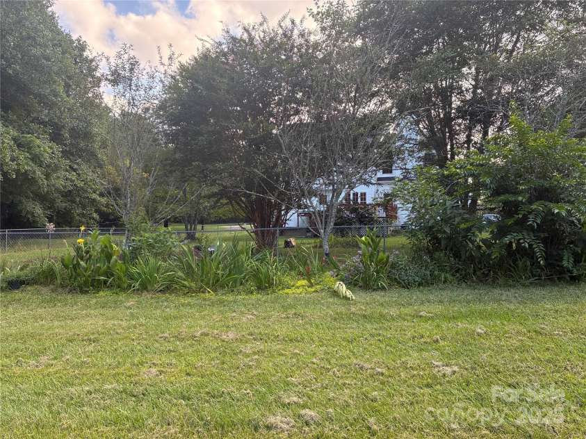 61 Rolling Hills Road, Mills River, NC 28759.  MLS# CAR4294434, YatesRealty ID 34219. 