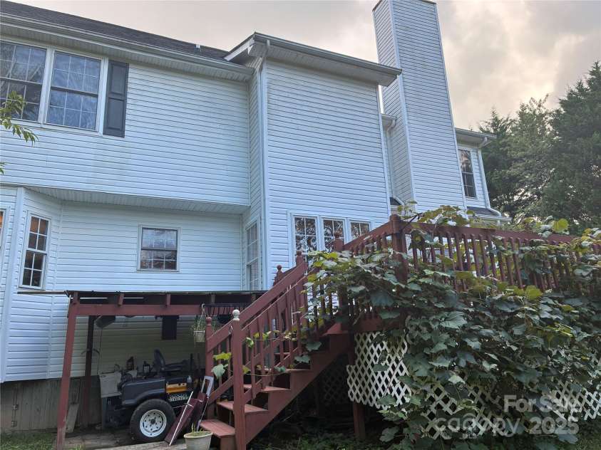 61 Rolling Hills Road, Mills River, NC 28759.  MLS# CAR4294434, YatesRealty ID 34219. 