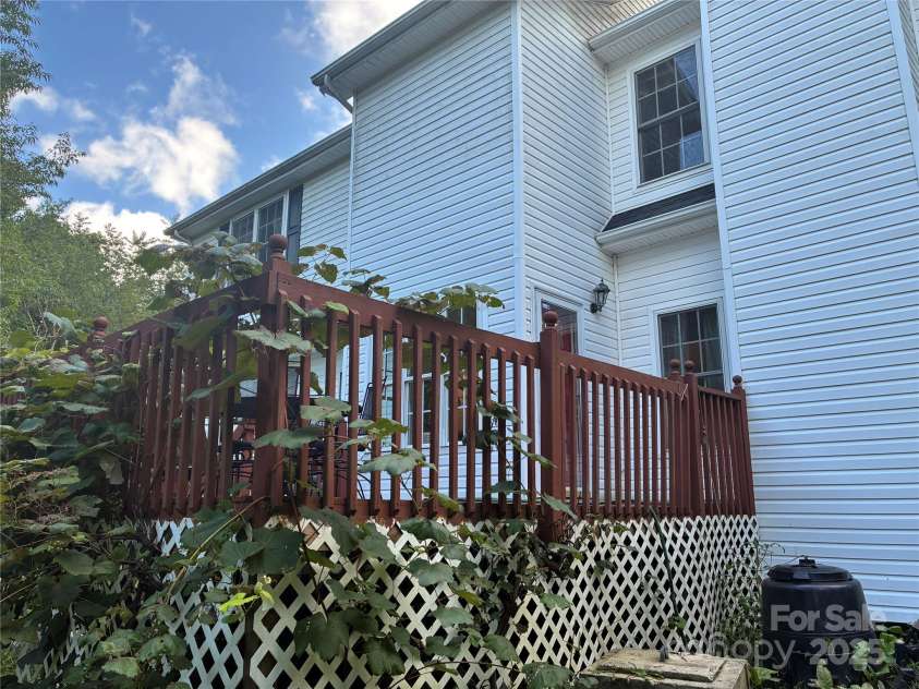 61 Rolling Hills Road, Mills River, NC 28759.  MLS# CAR4294434, YatesRealty ID 34219. 