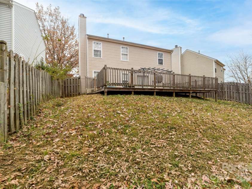 10338 Covingtonwood Drive, Charlotte, NC 28214.  MLS# CAR4323207, YatesRealty ID 3422. 