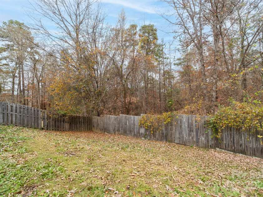10338 Covingtonwood Drive, Charlotte, NC 28214.  MLS# CAR4323207, YatesRealty ID 3422. 