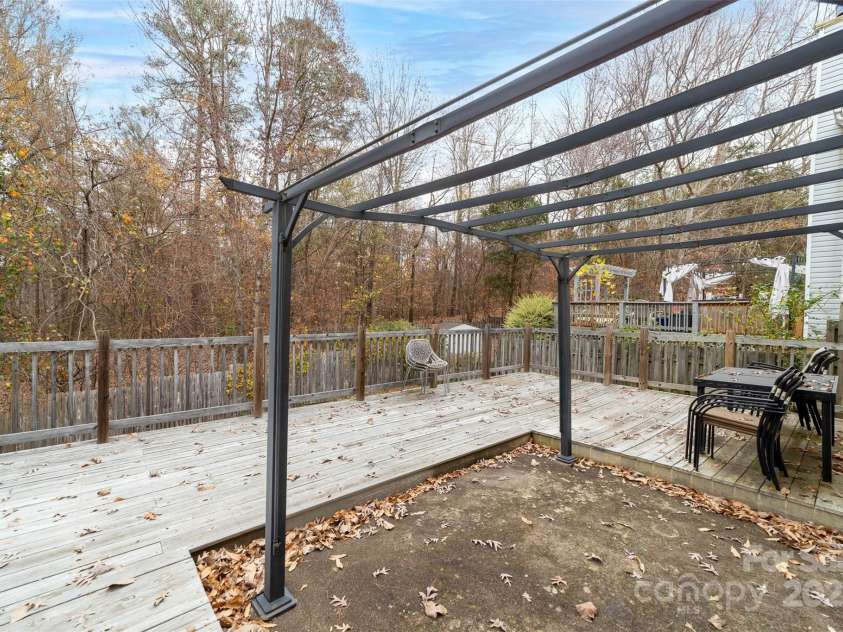 10338 Covingtonwood Drive, Charlotte, NC 28214.  MLS# CAR4323207, YatesRealty ID 3422. 