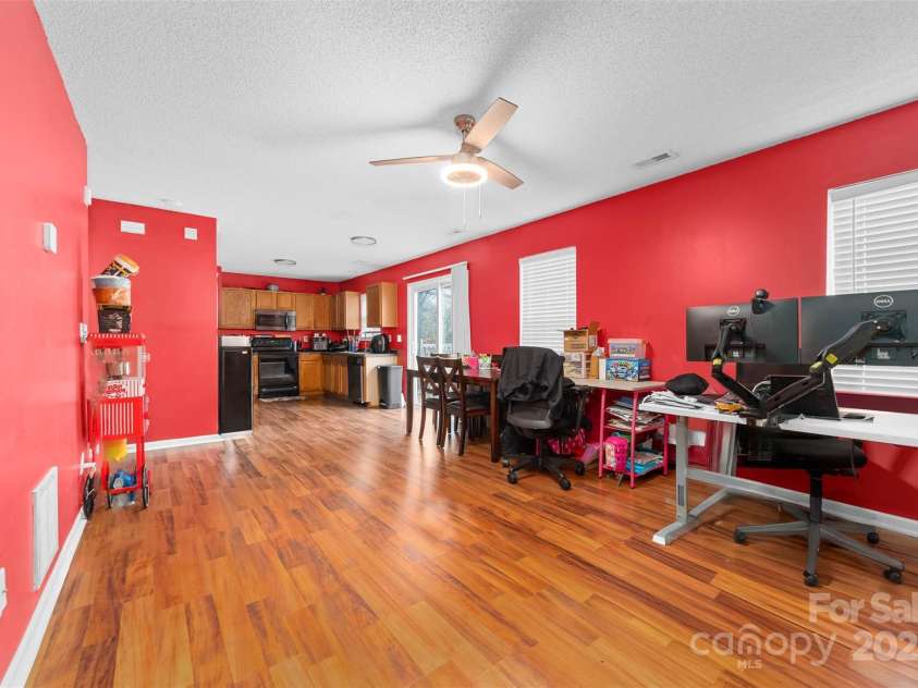 10338 Covingtonwood Drive, Charlotte, NC 28214.  MLS# CAR4323207, YatesRealty ID 3422. 