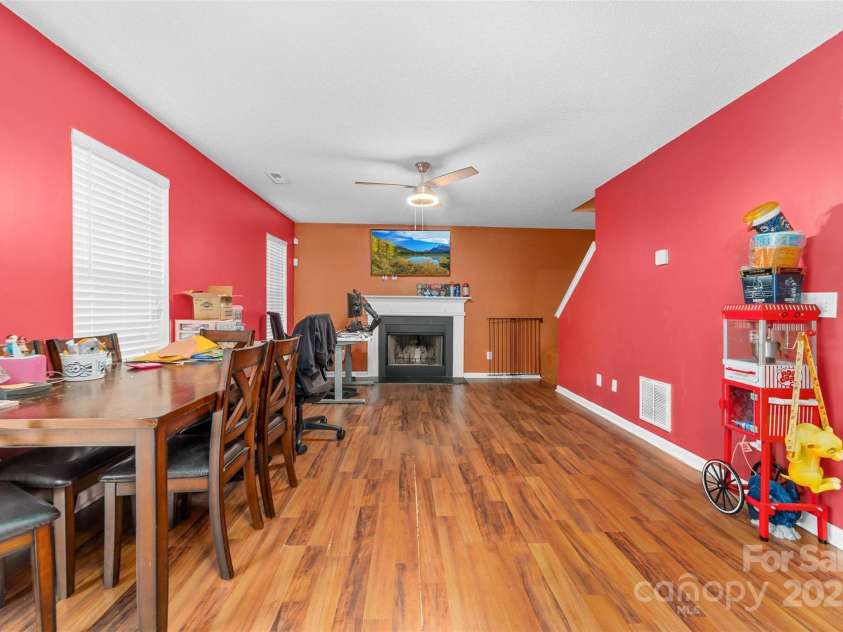 10338 Covingtonwood Drive, Charlotte, NC 28214.  MLS# CAR4323207, YatesRealty ID 3422. 