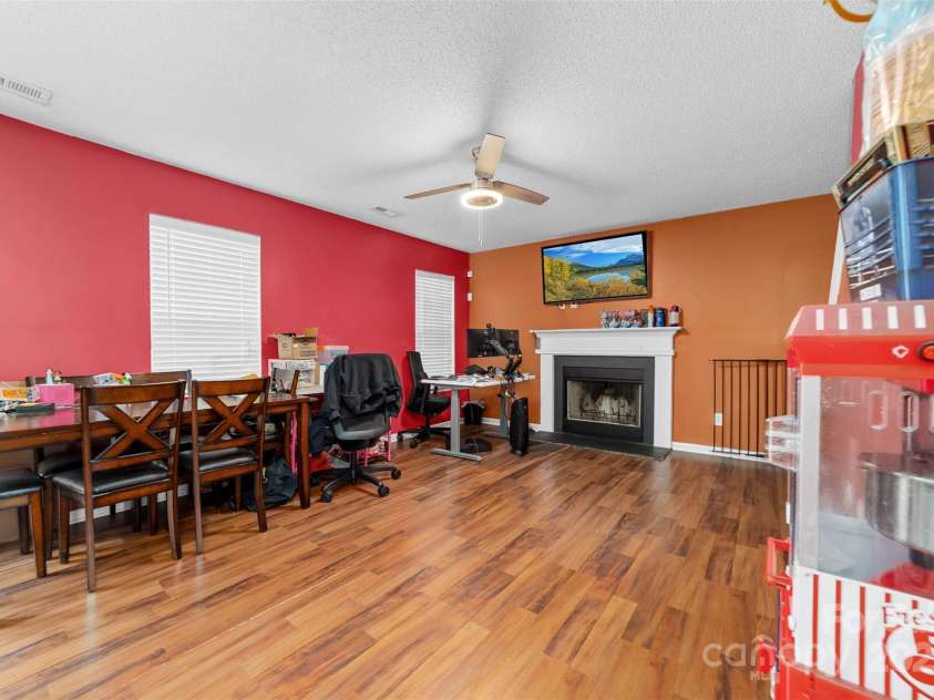 10338 Covingtonwood Drive, Charlotte, NC 28214.  MLS# CAR4323207, YatesRealty ID 3422. 