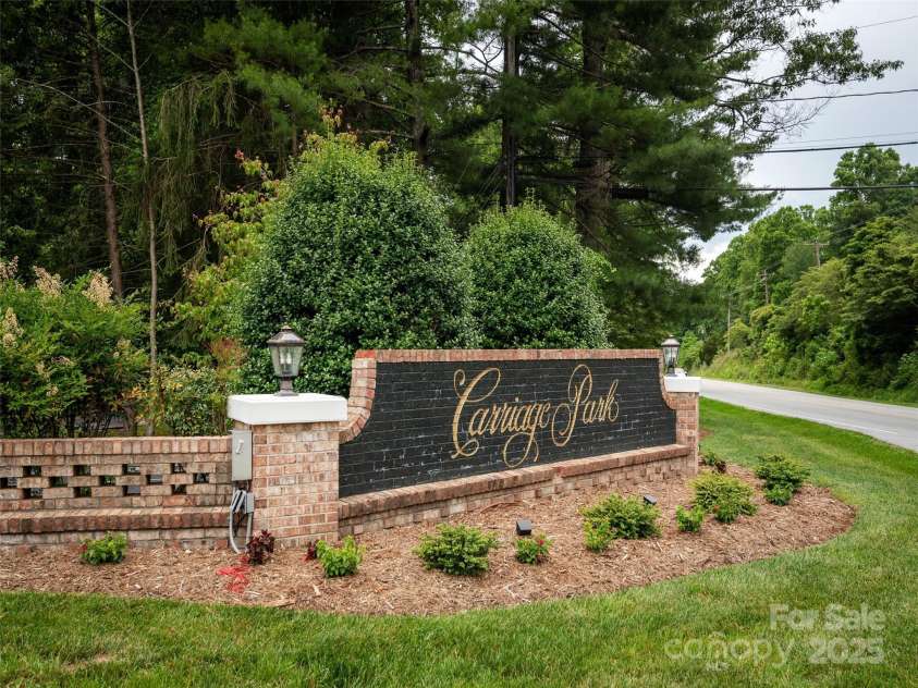 647 High Quarry Road, Hendersonville, NC 28791.  MLS# CAR4232156, YatesRealty ID 3422. 