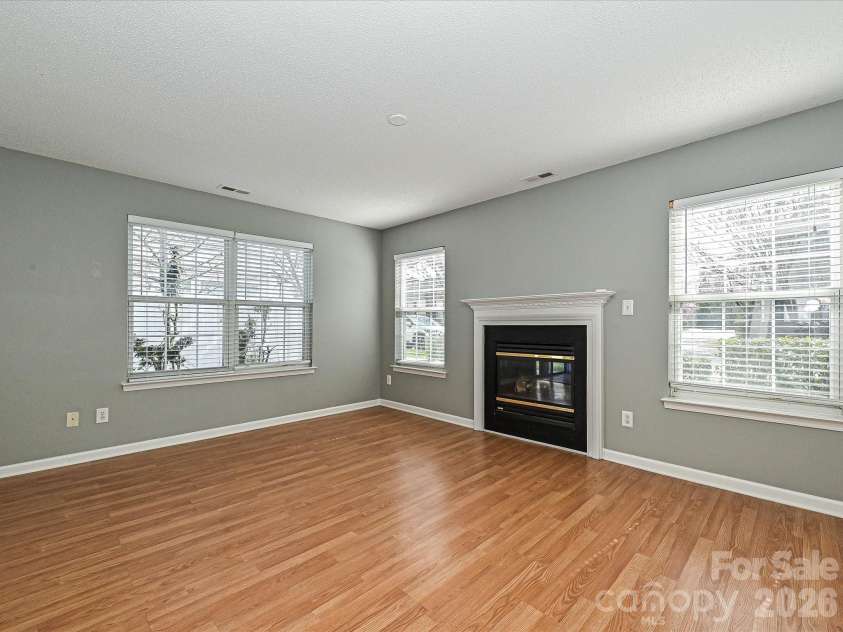 8627 Meadowmont View Drive, Charlotte, NC 28269.  MLS# CAR4353558, YatesRealty ID 3422. 