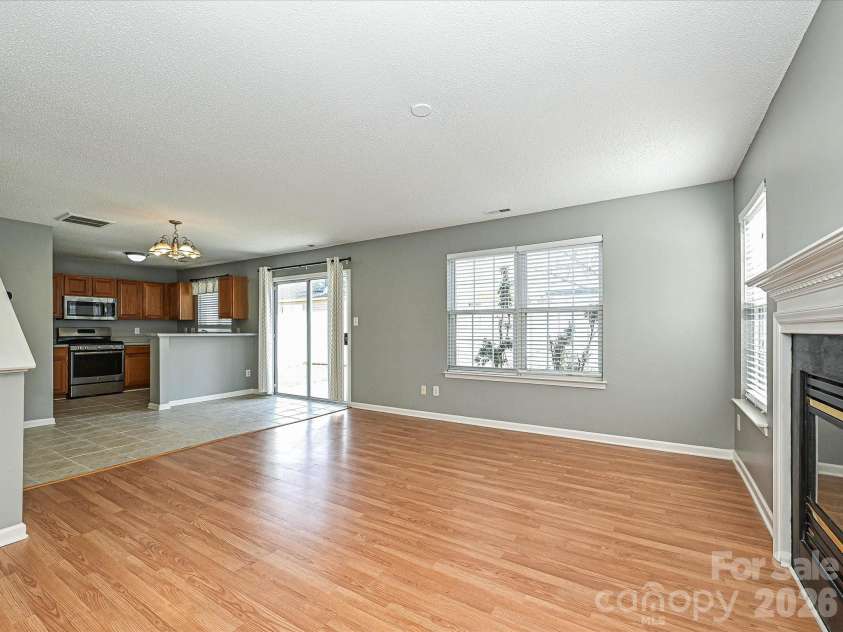 8627 Meadowmont View Drive, Charlotte, NC 28269.  MLS# CAR4353558, YatesRealty ID 3422. 