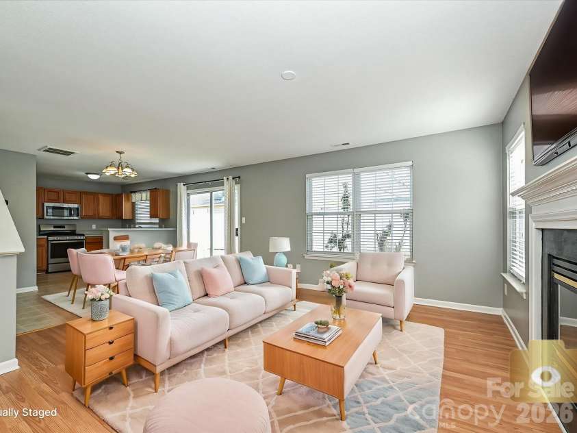8627 Meadowmont View Drive, Charlotte, NC 28269.  MLS# CAR4353558, YatesRealty ID 3422. 