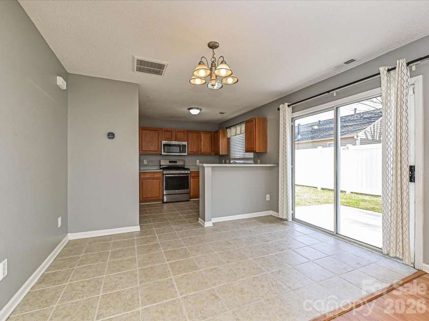 8627 Meadowmont View Drive, Charlotte, NC 28269.  MLS# CAR4353558, YatesRealty ID 3422. 