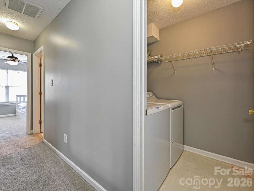 8627 Meadowmont View Drive, Charlotte, NC 28269.  MLS# CAR4353558, YatesRealty ID 3422. 