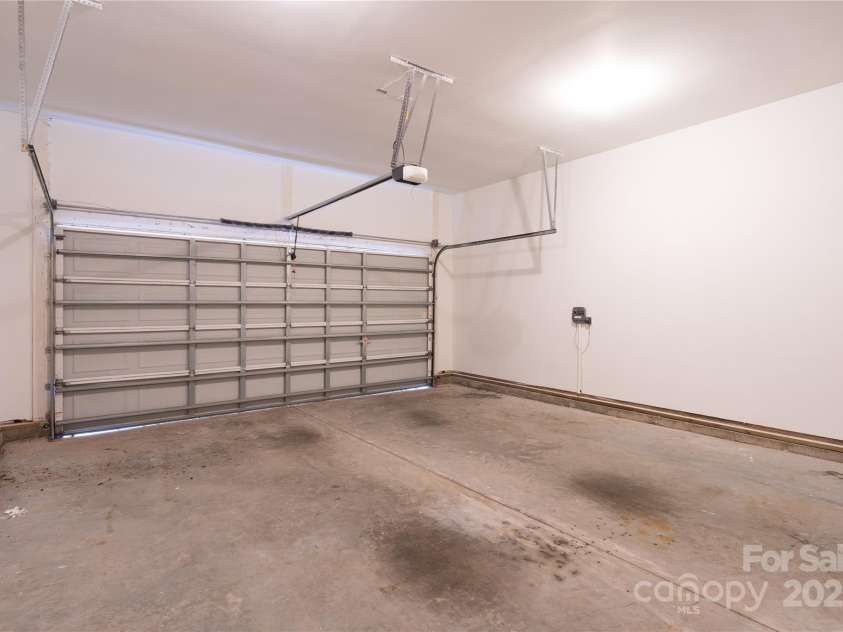 7903 Smith Pond Drive, Denver, NC 28037.  MLS# CAR4292045, YatesRealty ID 34220. 