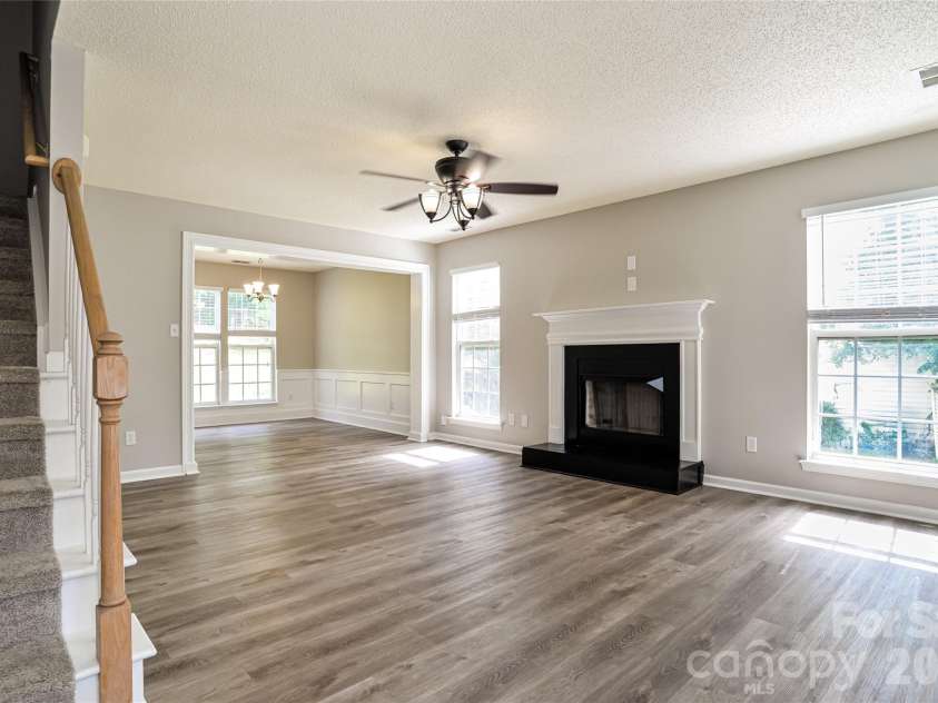 12125 Winghurst Drive, Pineville, NC 28134.  MLS# CAR4397541, YatesRealty ID 34221. 