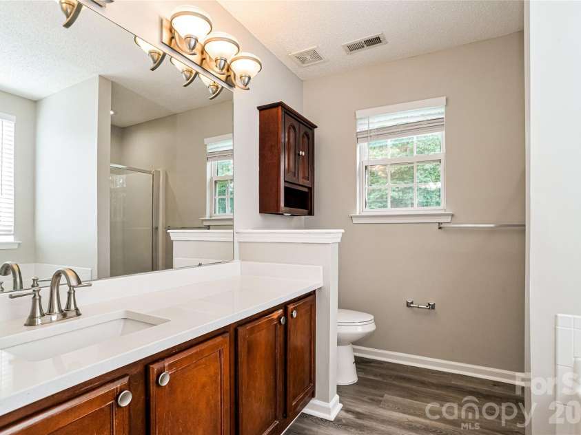 12125 Winghurst Drive, Pineville, NC 28134.  MLS# CAR4397541, YatesRealty ID 34221. 