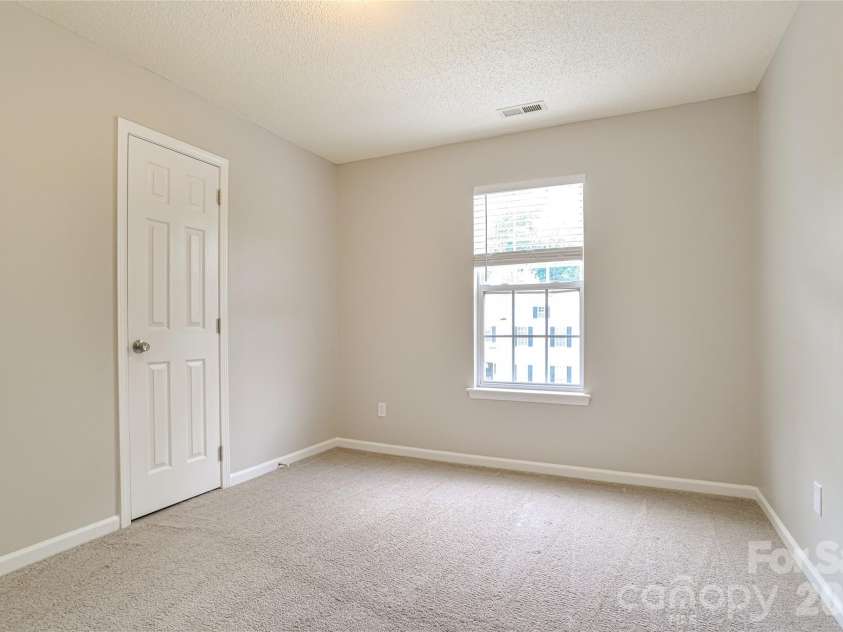 12125 Winghurst Drive, Pineville, NC 28134.  MLS# CAR4397541, YatesRealty ID 34221. 