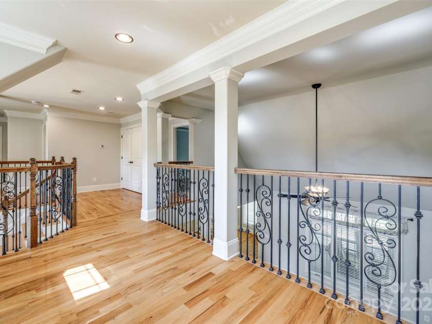 546 Little Cove Lane, Lake Wylie, SC 29710.  MLS# CAR4279775, YatesRealty ID 34223. 