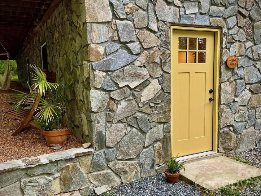 700 Norton Fork Road, Hot Springs, NC 28743.  MLS# CAR4399070, YatesRealty ID 34223. 
